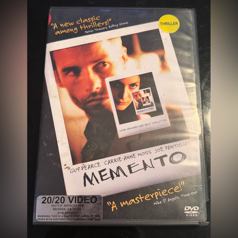 Memento by Christopher Nolan DVD 2001